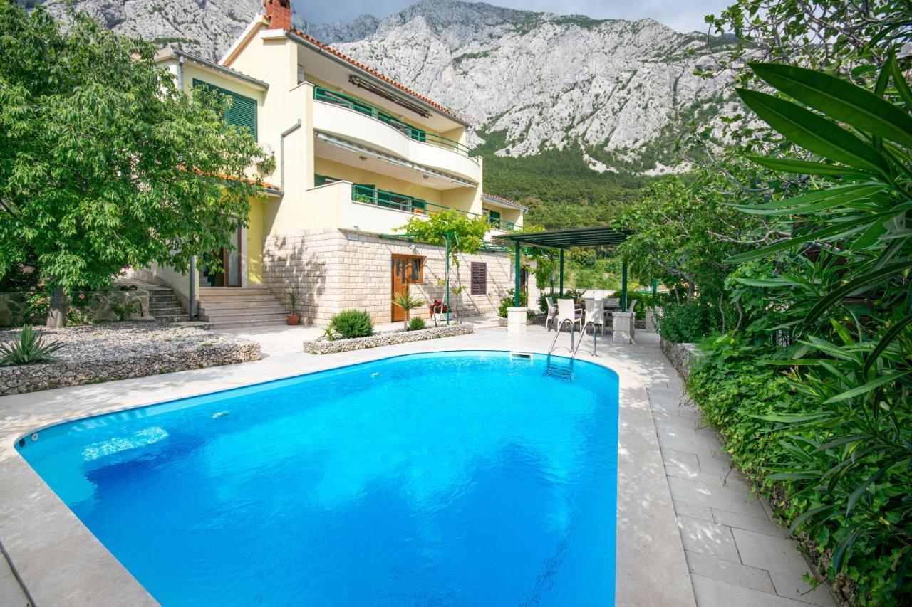 Drago Vila Makarska